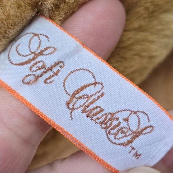 Vintage Dakin Soft Classics Yellow Lab Puppy Plush Dog with Sock 1980s - Picture 8 of 12